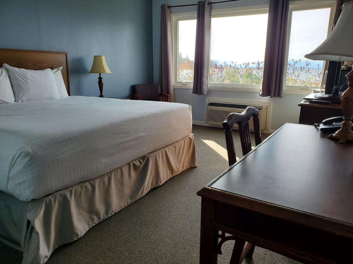 Carolyn Beach Inn Thessalon Zewnętrze zdjęcie
