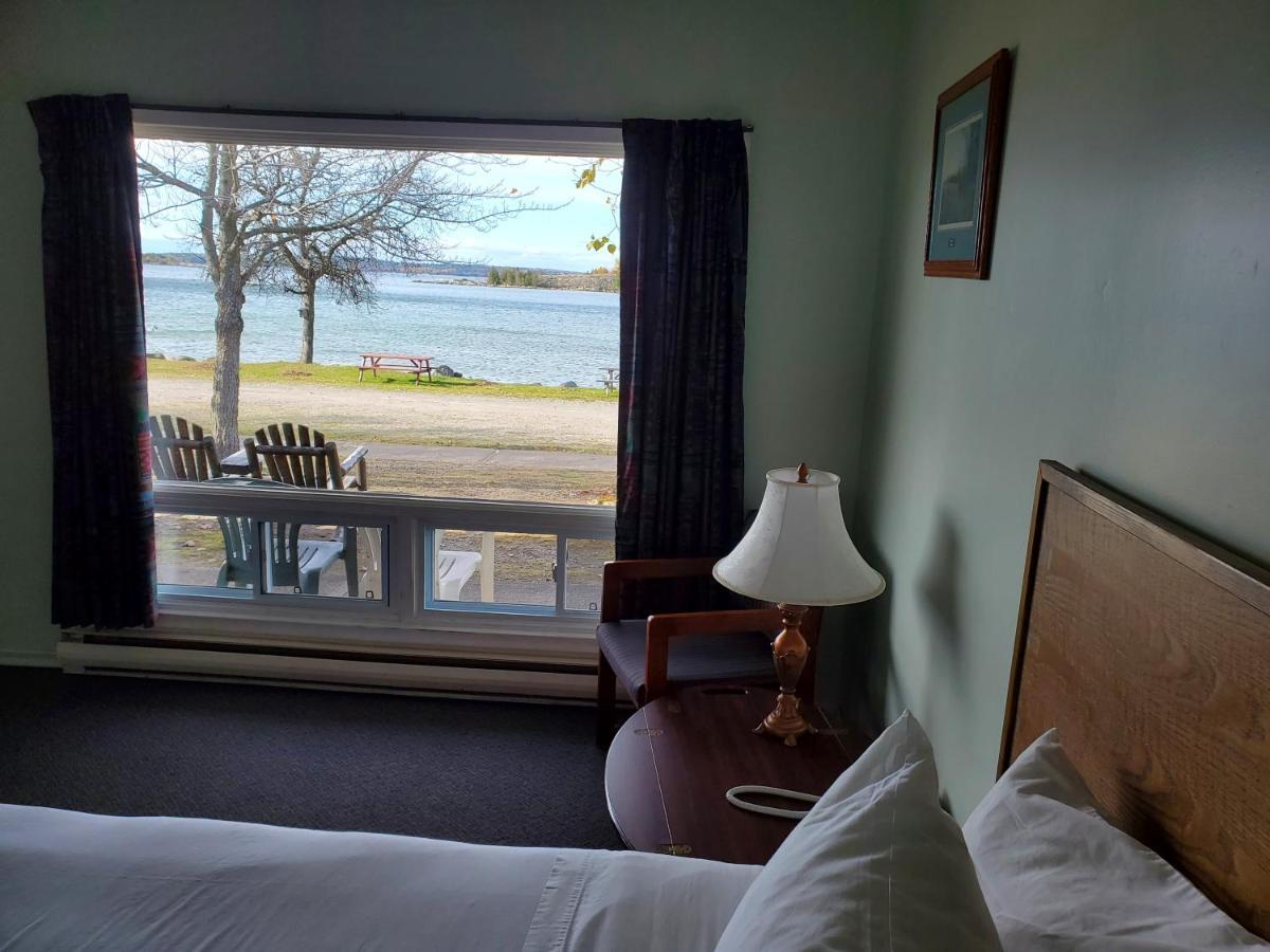 Carolyn Beach Inn Thessalon Zewnętrze zdjęcie