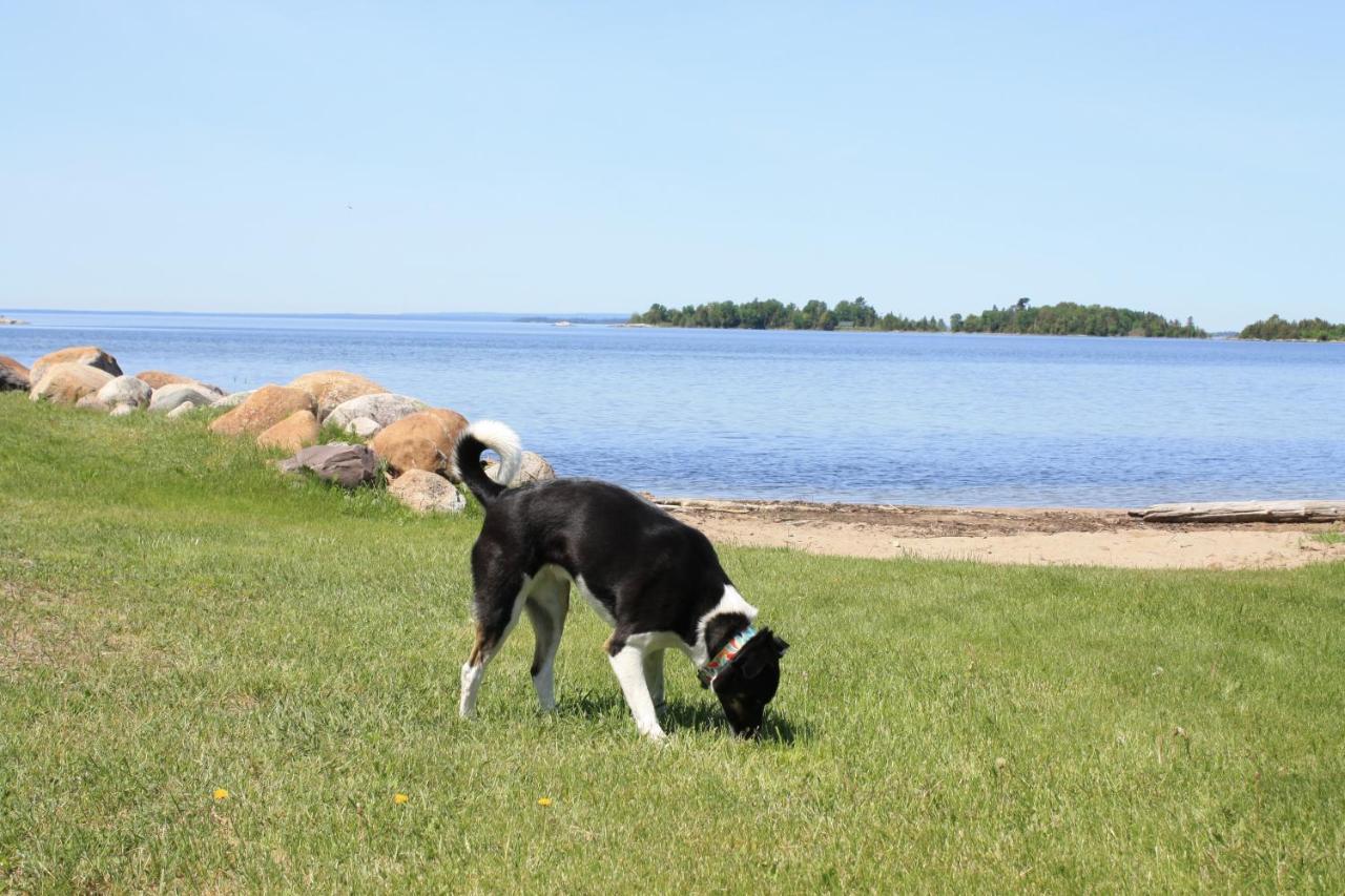 Carolyn Beach Inn Thessalon Zewnętrze zdjęcie